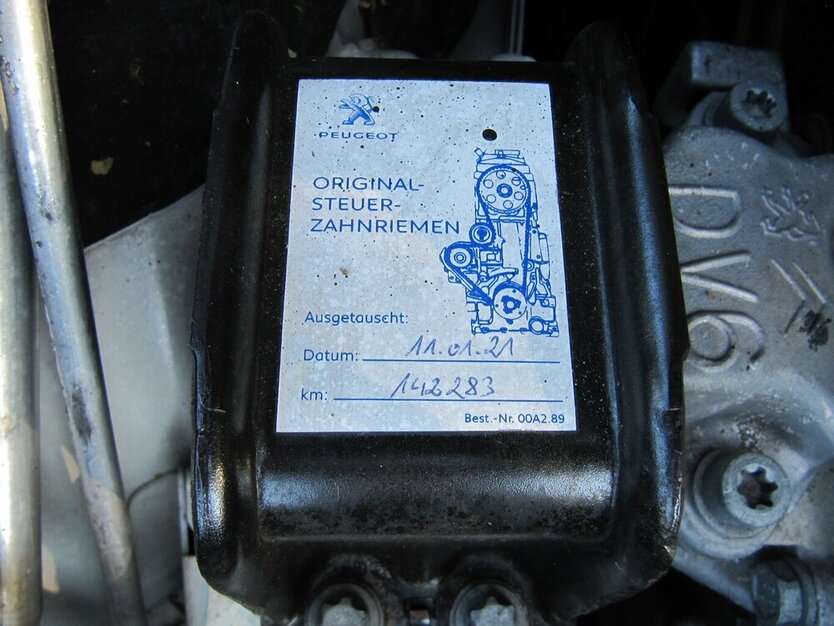 Peugeot 308 Platinum+ Klma+Insp+ TÜV + NEU + 230.447 km 3.435 € Schwalbach/Taunus 65824