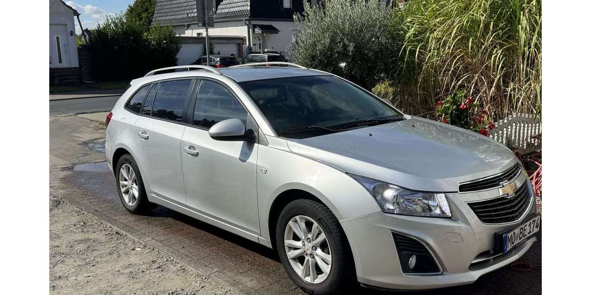 Chevrolet Cruze 215.000 km 2.800 € Issum 47661