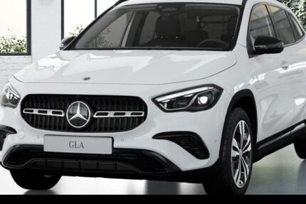 Mercedes-Benz GLA 200 9.900 km 40.690 &euro; Frankfurt 60488