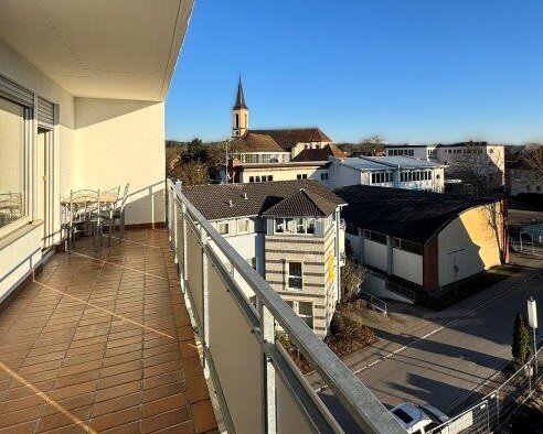 BW 2721: Große moderne und ruhige 3,5 Zimmerwohnung im Zentrum von Bad Dürrheim
