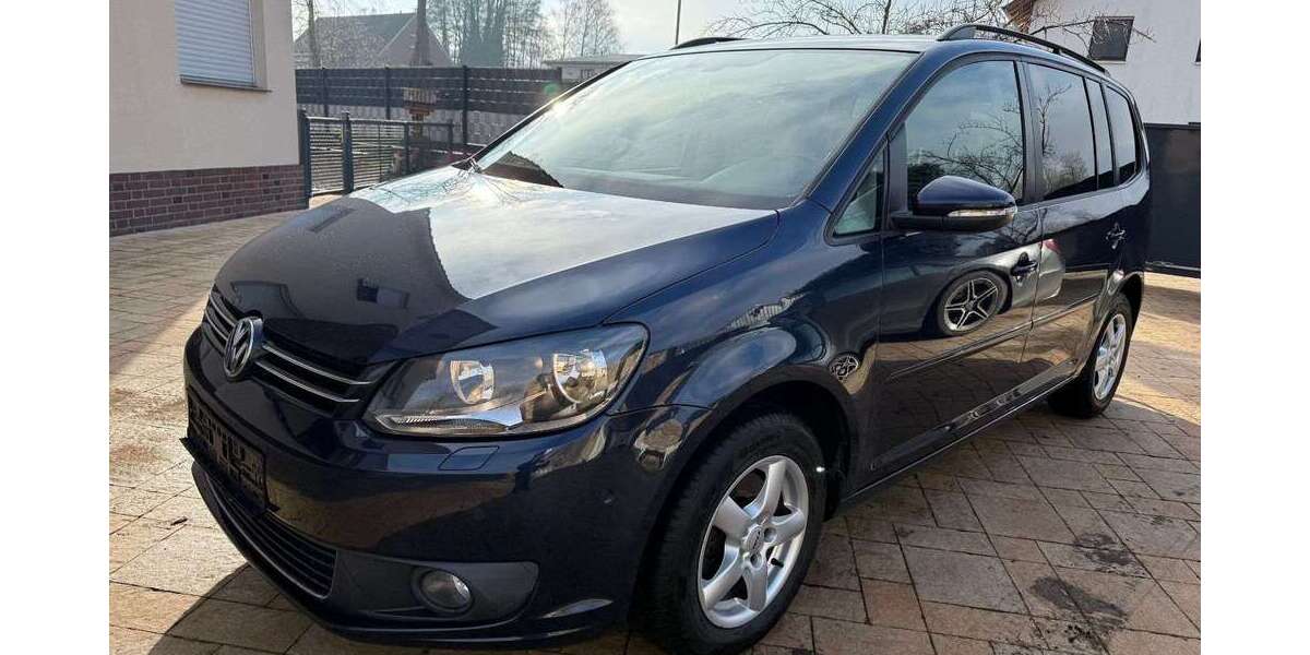 VW Touran 153.411 km 10.900 &euro; Versmold 33775