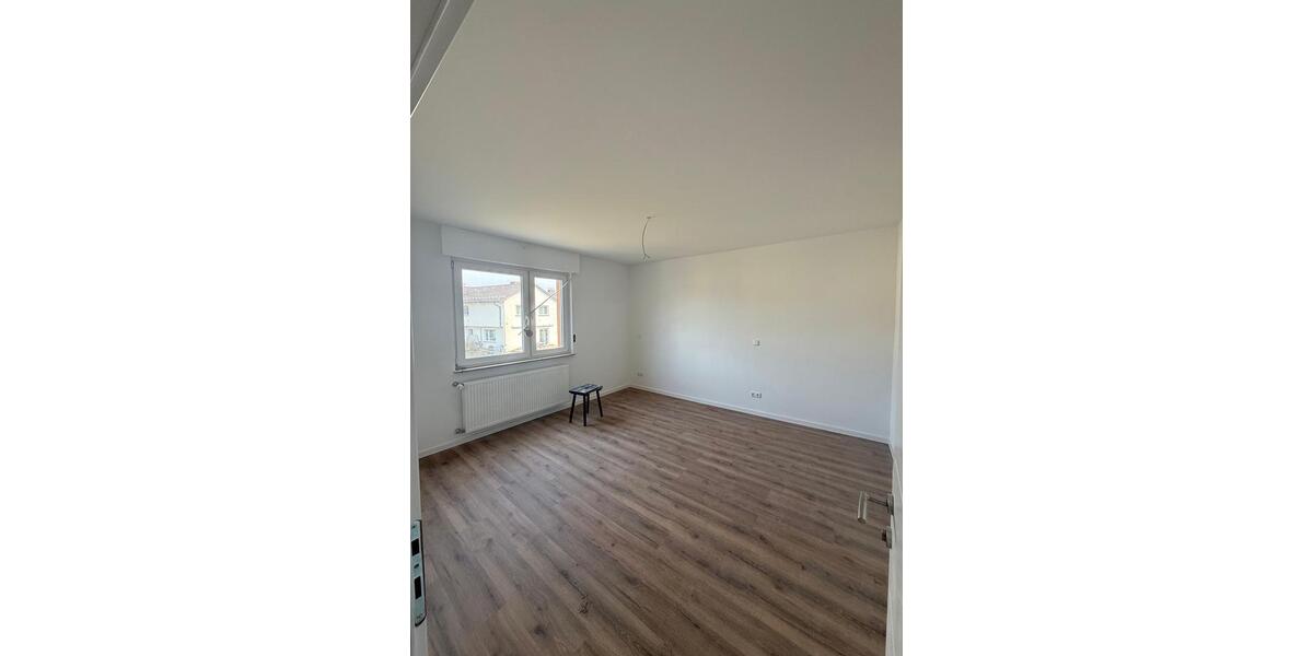 Erdgeschoßwohnung Raunheim - 2 Zimmer, 64 m&sup2;, 1.100&euro; | Angebot:25831938