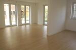 Helle Erdgeschoßwohnung mit großzügiger Terrasse
