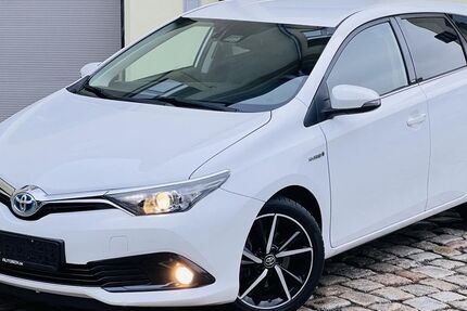 Toyota Auris 96.854 km 14.890 &euro; Dresden 01257