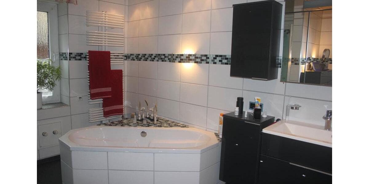 Etagenwohnung Gelsenkirchen Erle - 5 Zimmer, 180 m&sup2;, 240.000&euro; | Angebot:26020590