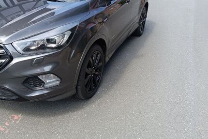 Ford Kuga 108.000 km 15.400 &euro; Diemelstadt 34474