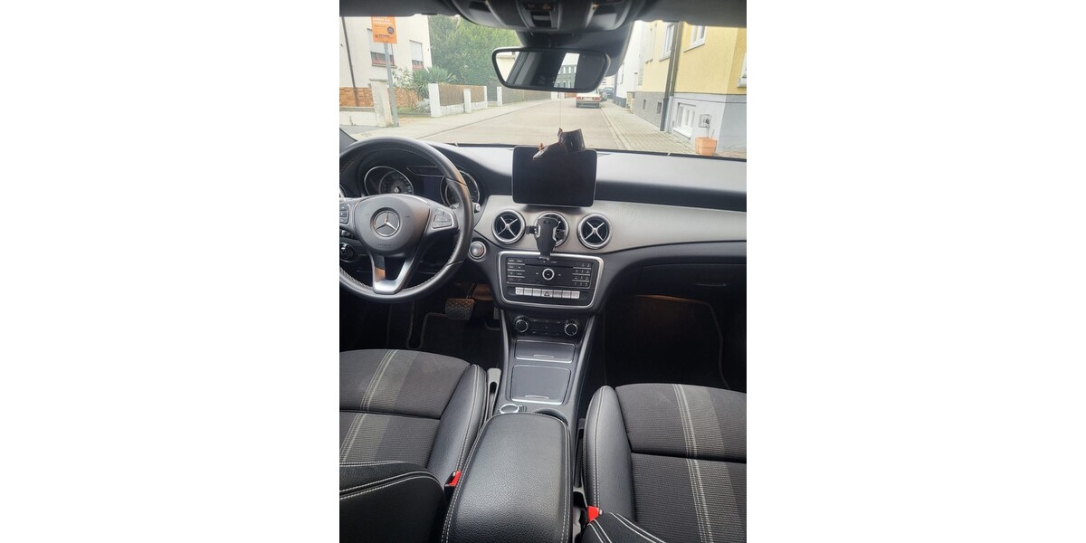 Mercedes-Benz CLA 200 80.000 km 17.000 &euro; Schifferstadt 67105