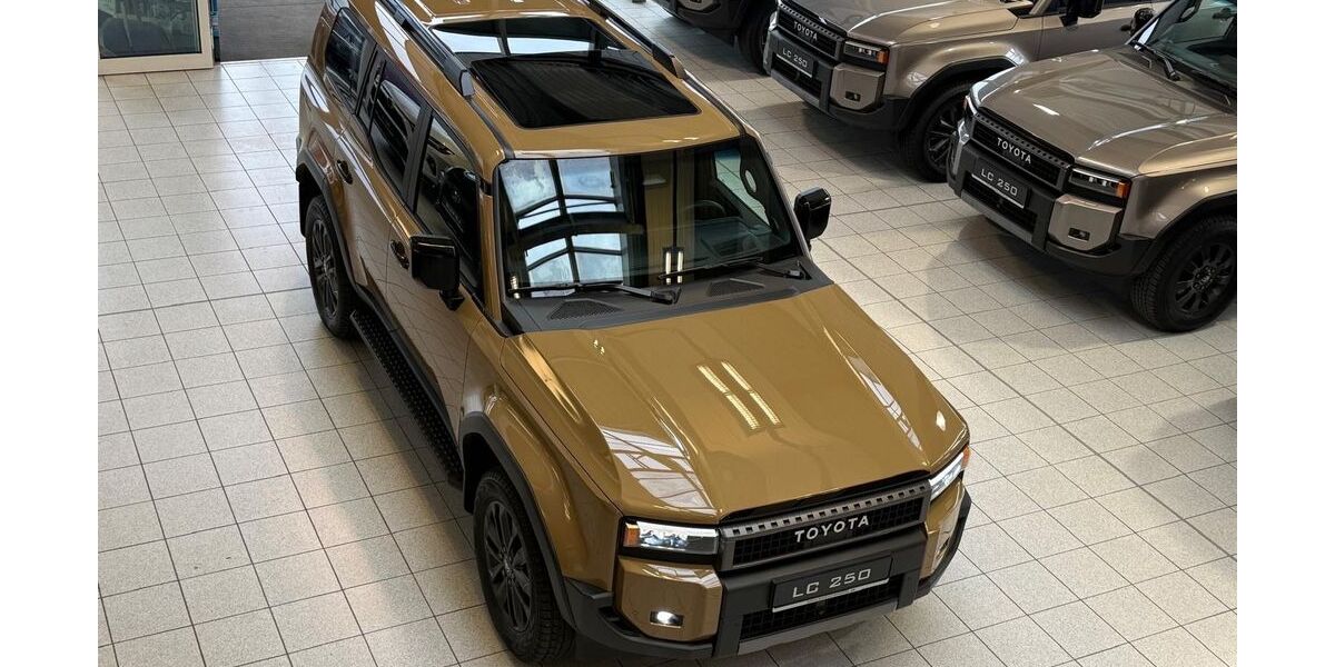 Toyota Land Cruiser 19.888 km 88.895 &euro; Poing bei München 85586