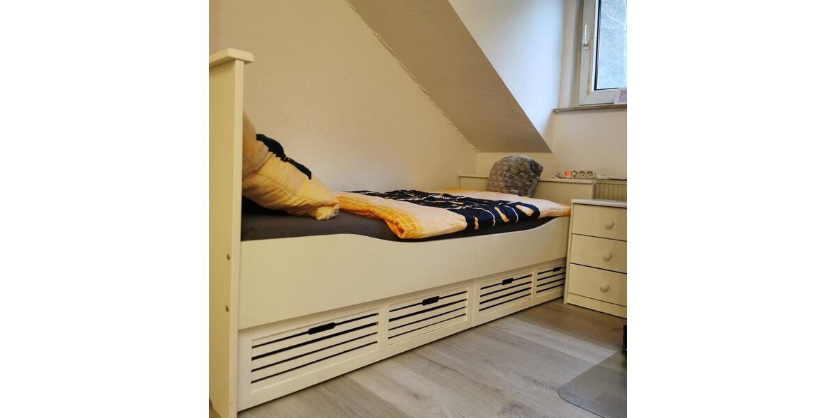 Dachgeschoßwohnung Bad Laasphe - 1 Zimmer, 23 m&sup2;, 300&euro; | Angebot:25164078
