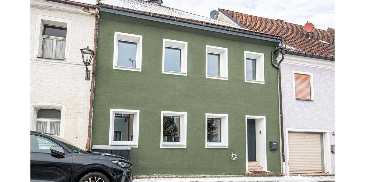 Modernisiertes Reihenmittelhaus mit Gartenidylle und großzügigem Wohnambiente - Reihenmittelhaus Rötz | Angebot:24749413