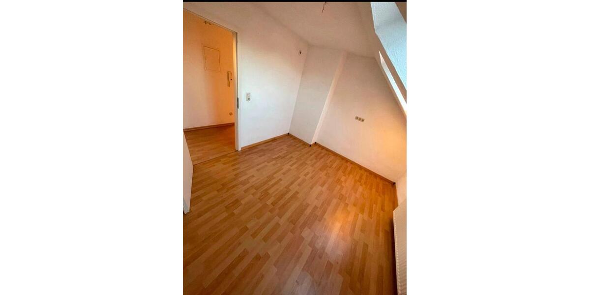 Dachgeschoßwohnung Magdeburg Neue Neustadt - 5 Zimmer, 129 m&sup2;, 185.000&euro; | Angebot:27534127