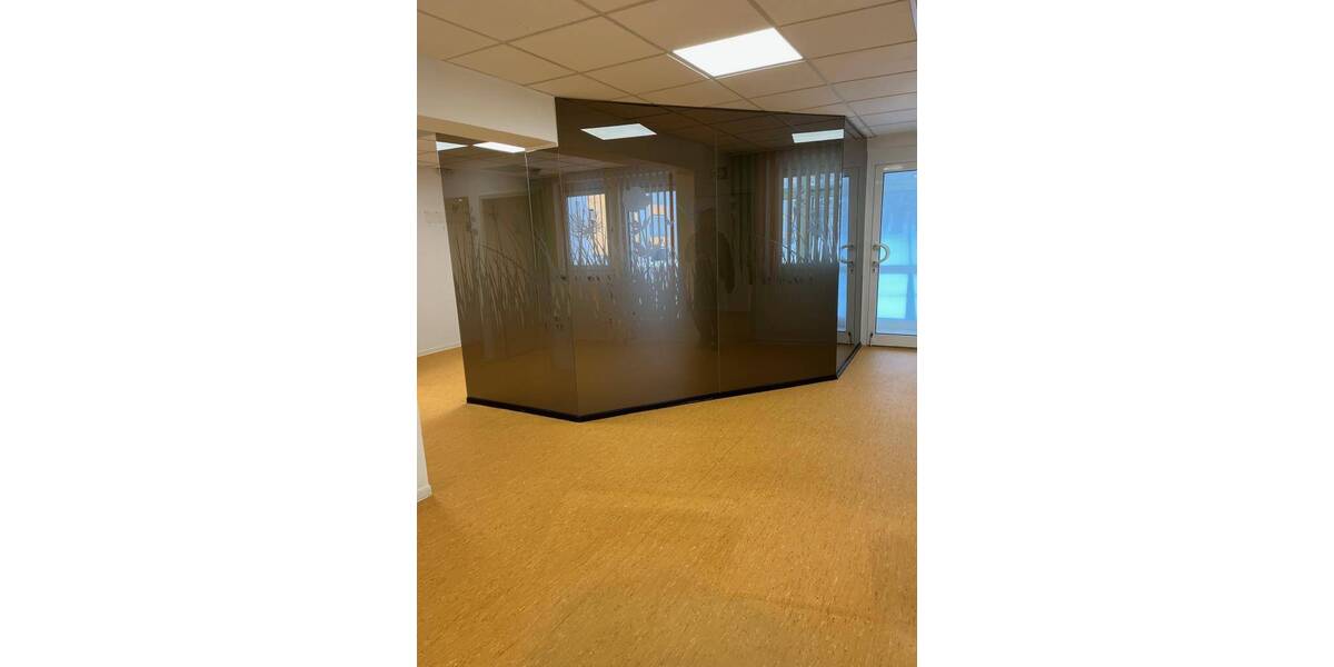 Gewerbeobjekt Chemnitz Kappel - 8 Zimmer, 163 m&sup2;, 900&euro; | Angebot:26704185
