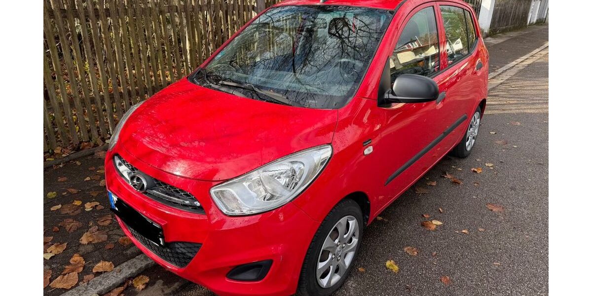 Hyundai i10 127.000 km 2.450 € München 81827