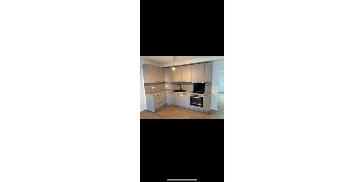 Erdgeschoßwohnung Wendlingen am Neckar - 3.5 Zimmer, 132 m&sup2;, 1.400&euro; | Angebot:22106168