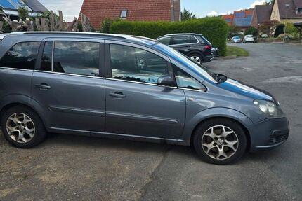 Opel Zafira 374.000 km 1.100 &euro; Obernkirchen 31683