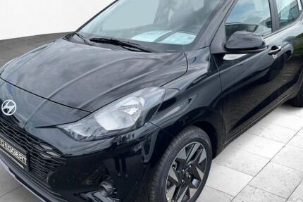 Hyundai i10 6.402 km 18.489 &euro; Bergen auf Rügen 18528