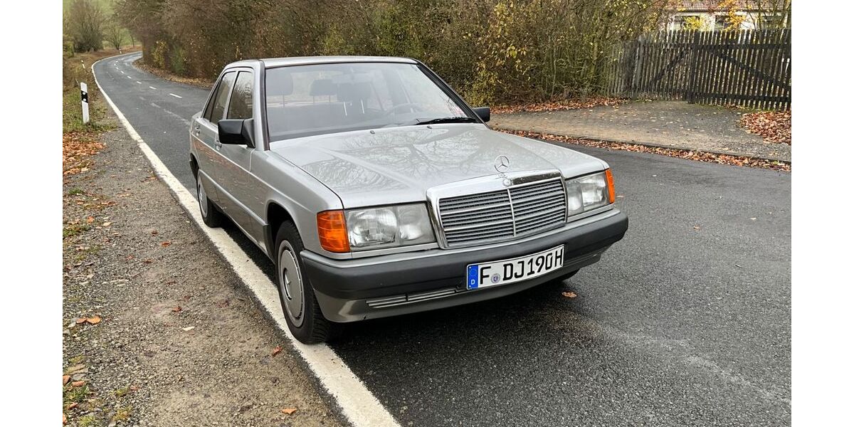 Mercedes-Benz 190 206.000 km 4.500 € Frankfurt 60433