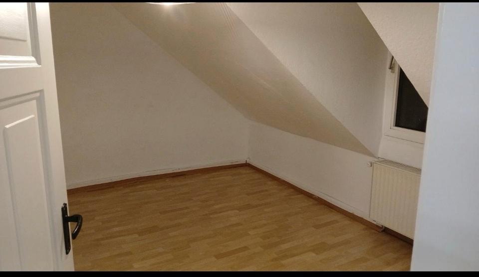 Dachgeschoßwohnung Kusel - 3.5 Zimmer, 120 m&sup2;, 850&euro; | Angebot:26403603