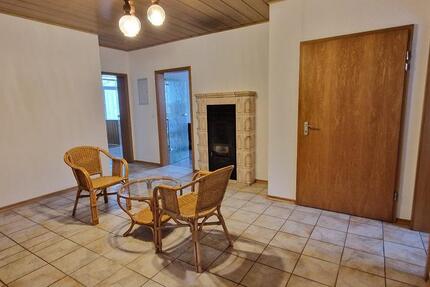 Voll-Möbilierte Wohnung mit Kachelofen 140qm in Bessenbach 2 zimmer