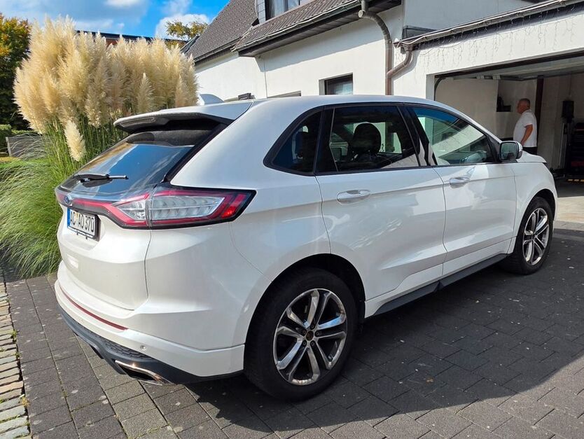 Ford Edge 128.000 km 16.900 € Aachen 52078