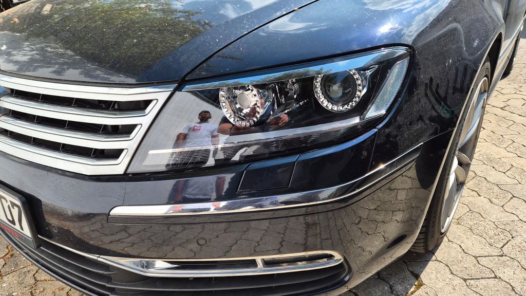 VW Phaeton 199.997 km 15.767 &euro; München 80995