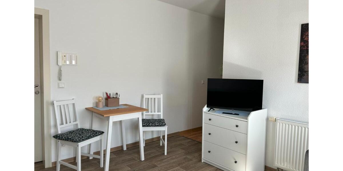 Dachgeschoßwohnung Malchin - 1 Zimmer, 23 m&sup2;, 60&euro; | Angebot:26383313