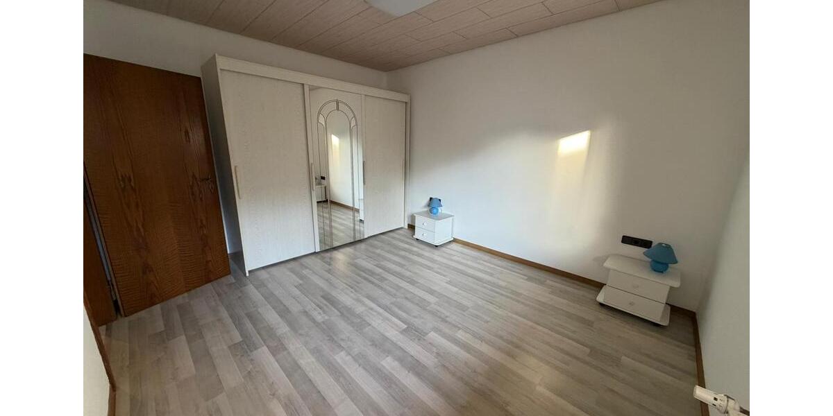 ELW 2ZKB Teilmöbliert 2 zimmer