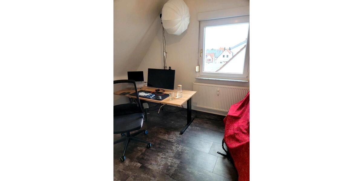 Dachgeschoßwohnung Stuttgart Neuwirtshaus - 3 Zimmer, 56 m&sup2;, 1.050&euro; | Angebot:24886418