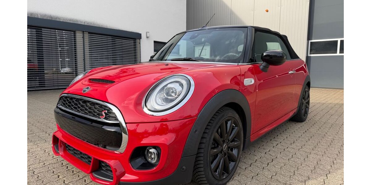 Mini Cooper S Cabrio 29.980 km 23.480 &euro; Hilchenbach 57271