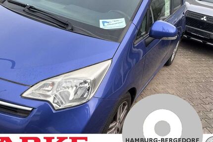 Toyota Verso-S 106.500 km 7.900 &euro; Hamburg 21035