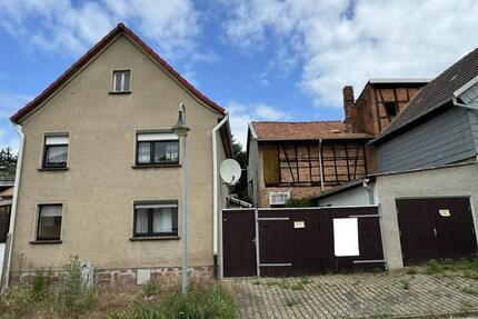 Perfekte Familienidylle - Einfamilienhaus mit eigenem großem Garten, Garage und Nebengelass in Kyffhäuserland OT Bendeleben zu vermieten