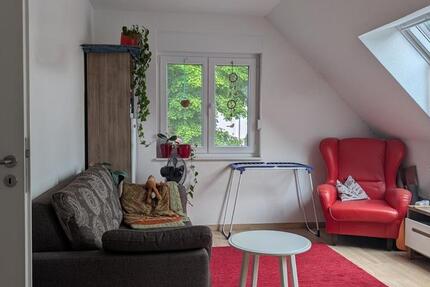 2-Zimmer-DG-Wohnung mit Garage für Gartenliebhaber