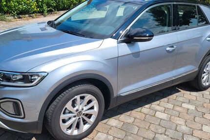 VW T-Roc 6.175 km 21.900 &euro; Feldkirchen 94351