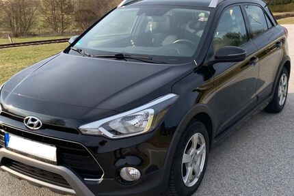 Hyundai i20 99.999 km 9.900 &euro; Zachenberg 94239