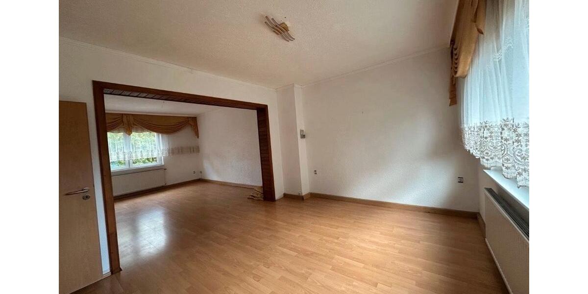 Etagenwohnung Bremerhaven - 5 Zimmer, 130 m&sup2;, 1.400&euro; | Angebot:25095765