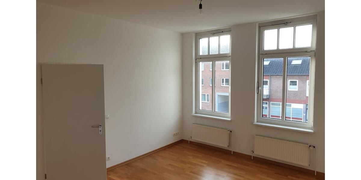 Etagenwohnung Bad Oldesloe - 4 Zimmer, 103 m&sup2;, 1.190&euro; | Angebot:26351439