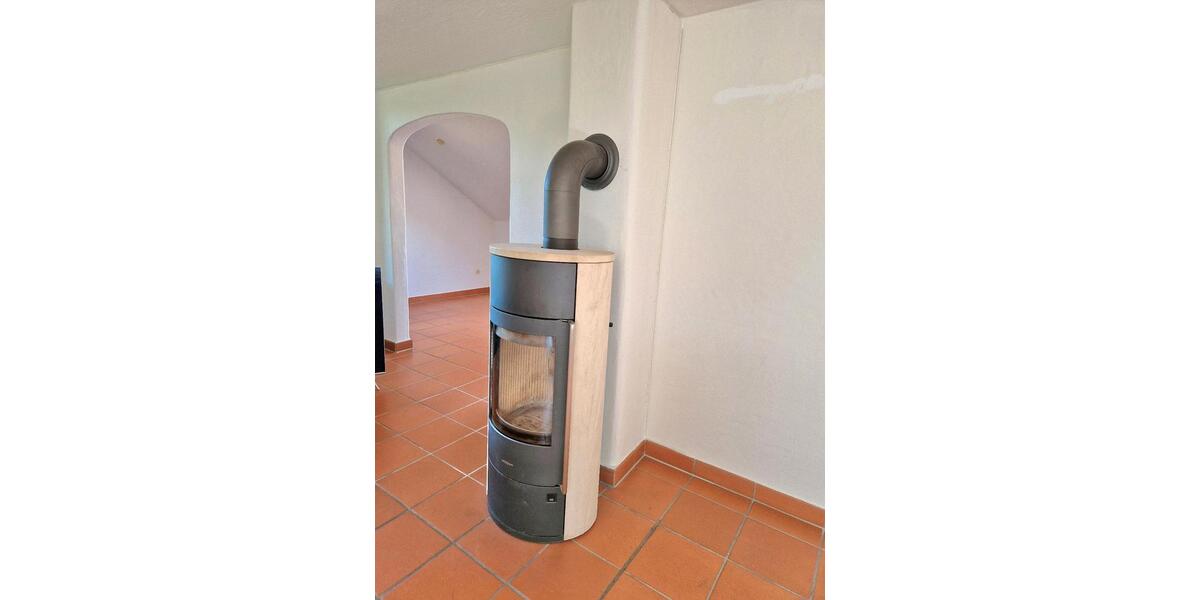 Helle 4 Zimmer Dachgeschosswohnung mit Balkon *befristet* zimmer