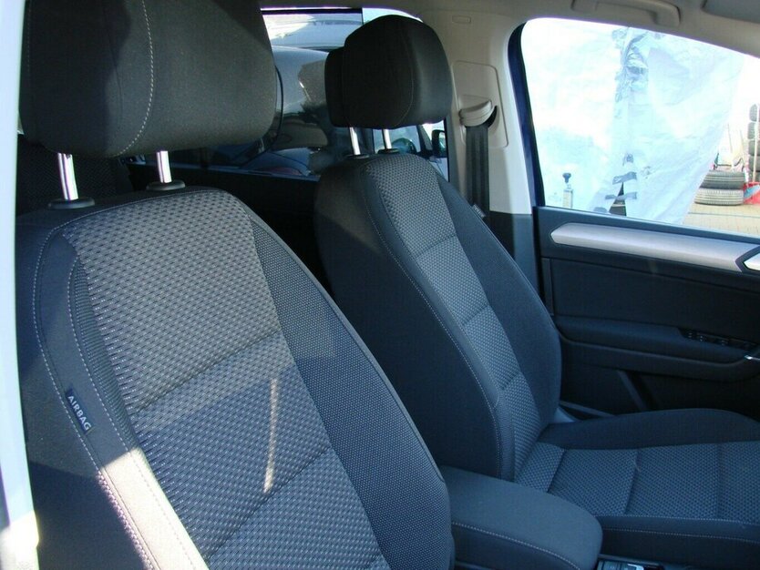 Touran 1.5TSI Comfortline 7-Sitzer ACC Standheizun