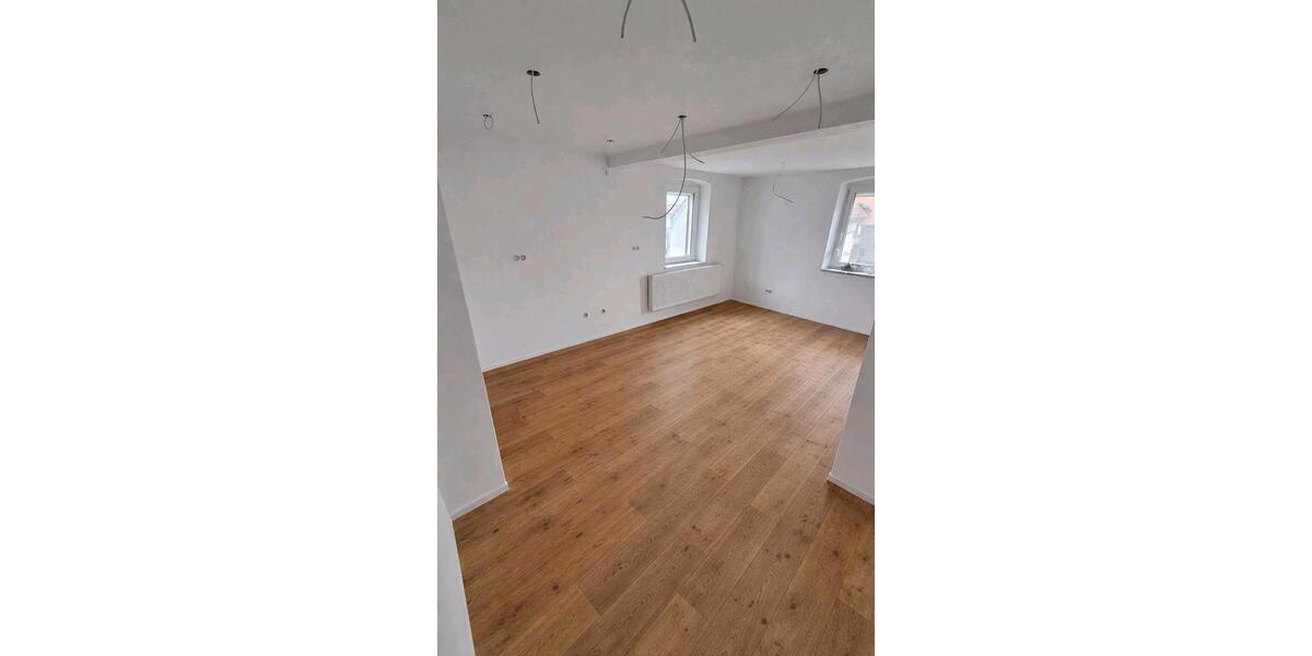 Etagenwohnung Werneck - 3 Zimmer, 85 m&sup2;, 850&euro; | Angebot:26040545