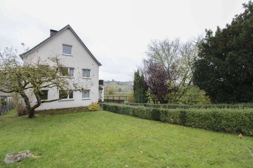 Haus zum Kaufen in Warstein 190.000 € 123.89 m²