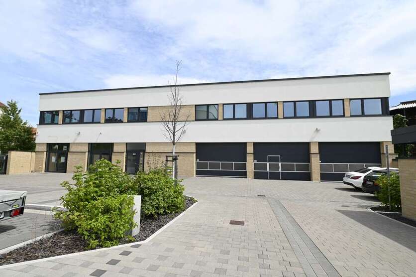 Büro in Potsdam 3.463,45 € 270 m²