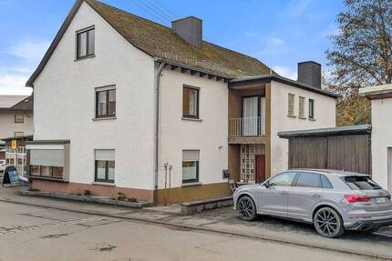 Haus Biedenkopf Wallau - 7 Zimmer, 259 m&sup2;, 1.200&euro; | Angebot:23596514