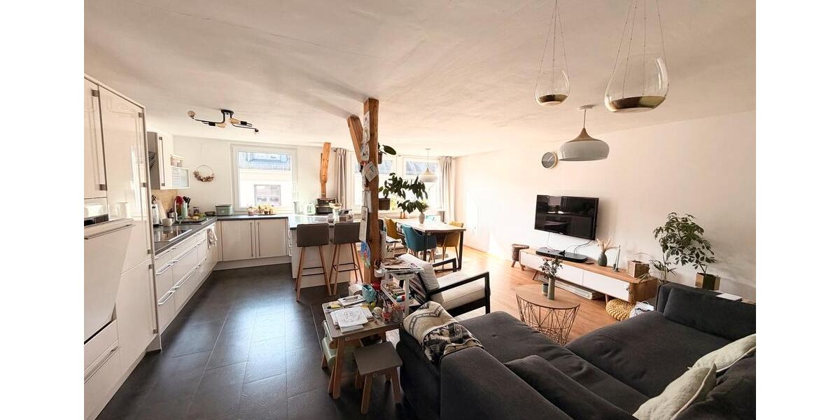 Dachgeschoßwohnung Wiesbaden Biebrich - 5 Zimmer, 122 m&sup2;, 529.000&euro; | Angebot:25570908