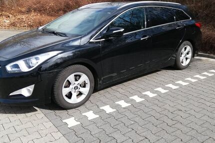 Hyundai i40 241.000 km 5.250 &euro; Altenkirchen 57610