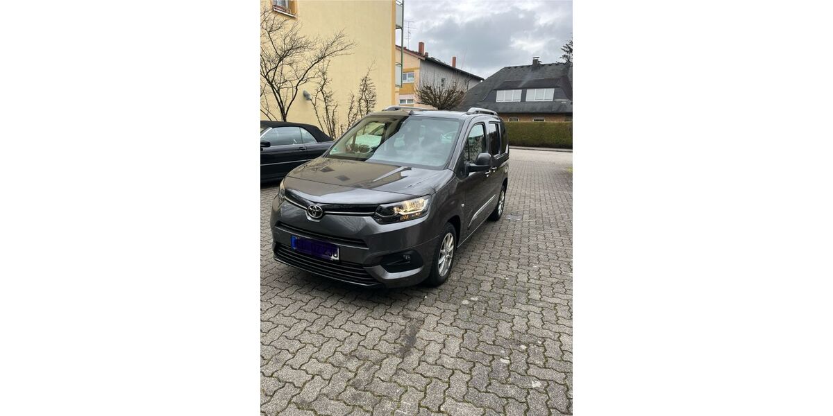 Toyota Proace City 92.000 km 16.700 &euro; Erding 85435