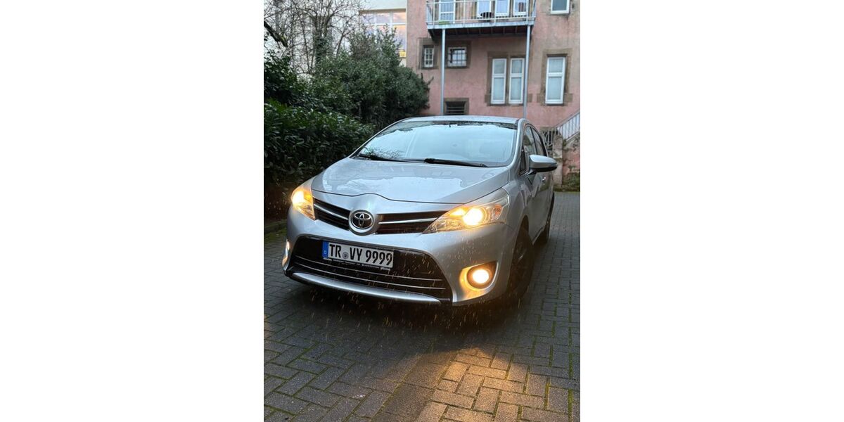 Toyota Verso 181.000 km 7.400 &euro; Trier 54290