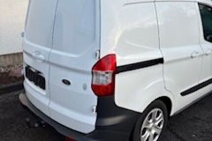 Ford Transit Courier 111.654 km 5.000 &euro; Spangenberg 34286