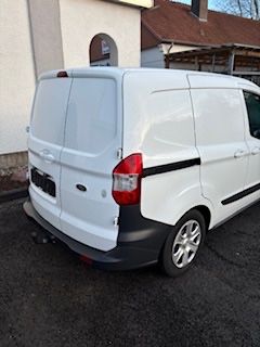 Ford Transit Courier 111.654 km 5.000 &euro; Spangenberg 34286