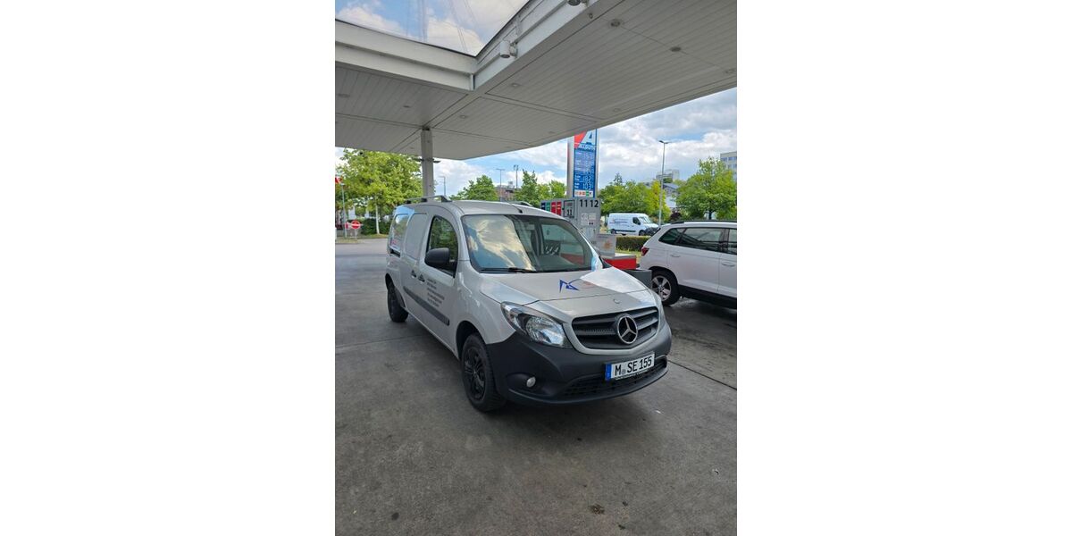 Mercedes-Benz Citan 247.000 km 6.800 &euro; München 80807