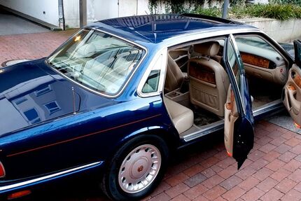 Jaguar Daimler 159.680 km 23.990 &euro; Hamburg 22085